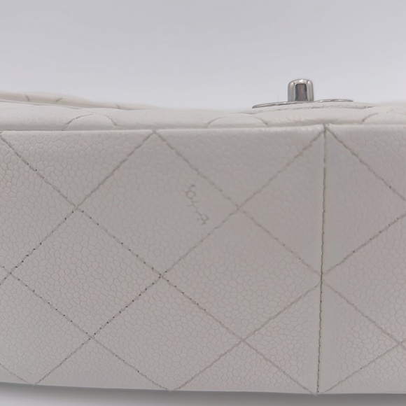 Authentic Caviar White Single Flap Jumbo CHANEL Bag with Box - Picture 8 of 17